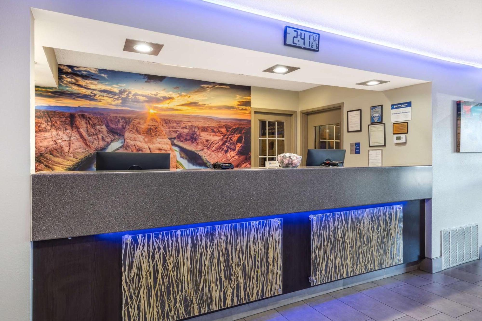 Best Western Mccarran Inn Las Vegas Exterior photo